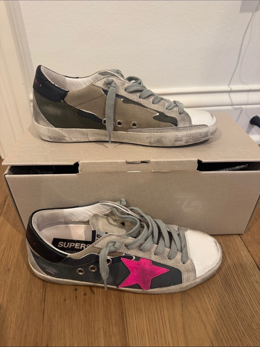 Golden Goose Low-Top Sneakers with Olive Camo and Pink Star